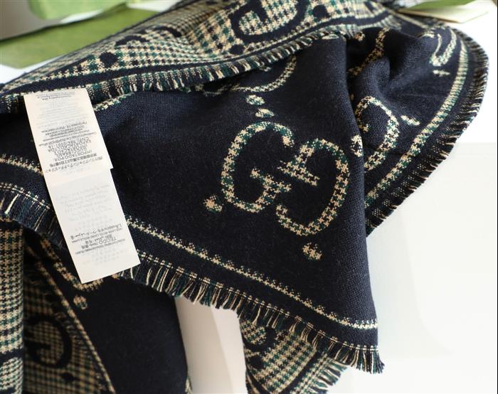 2026116111639100 380